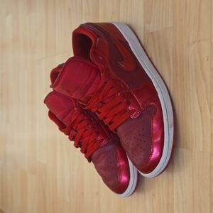 Nike Womens Jordan 1 Low SE DH5893 600 Pomegranate - Size 8